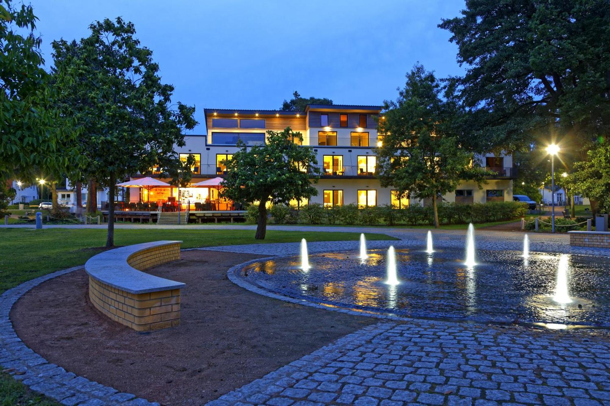 Hotel am Kurpark Zinnowitz Bagian luar foto